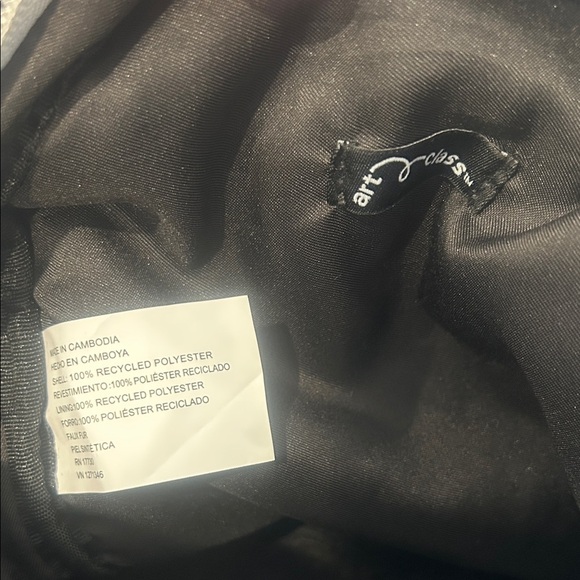 Art Class Faux Fur Sherpa Black Fuzzy Backpack Silver Front Zipper nwot - Picture 4 of 6